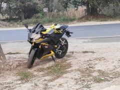 YAMAHA R15 V3